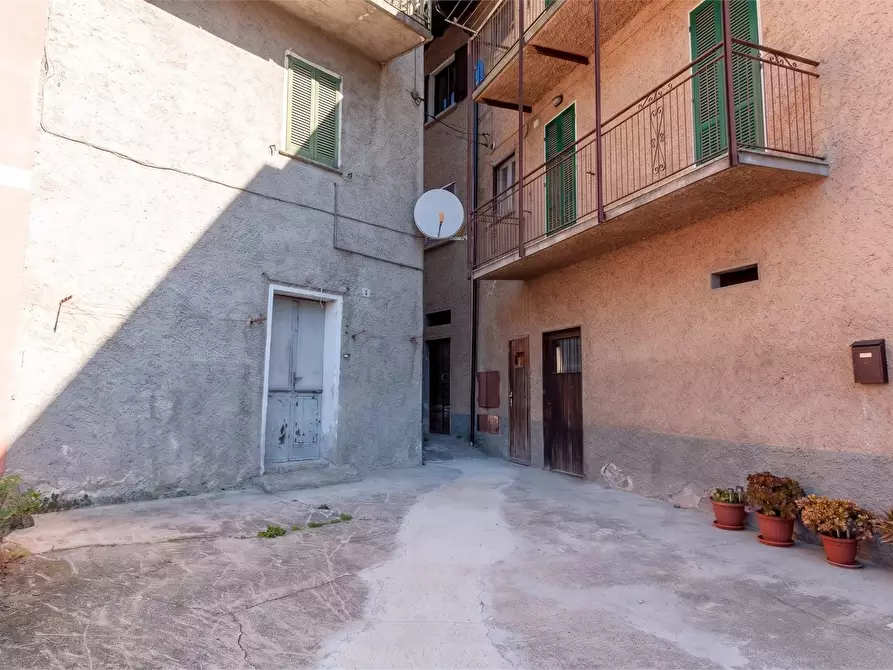 Immagine 4 di Casa indipendente in vendita  a Abbadia Lariana