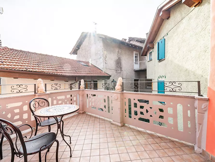 Immagine 9 di Casa indipendente in vendita  9 a Mandello Del Lario