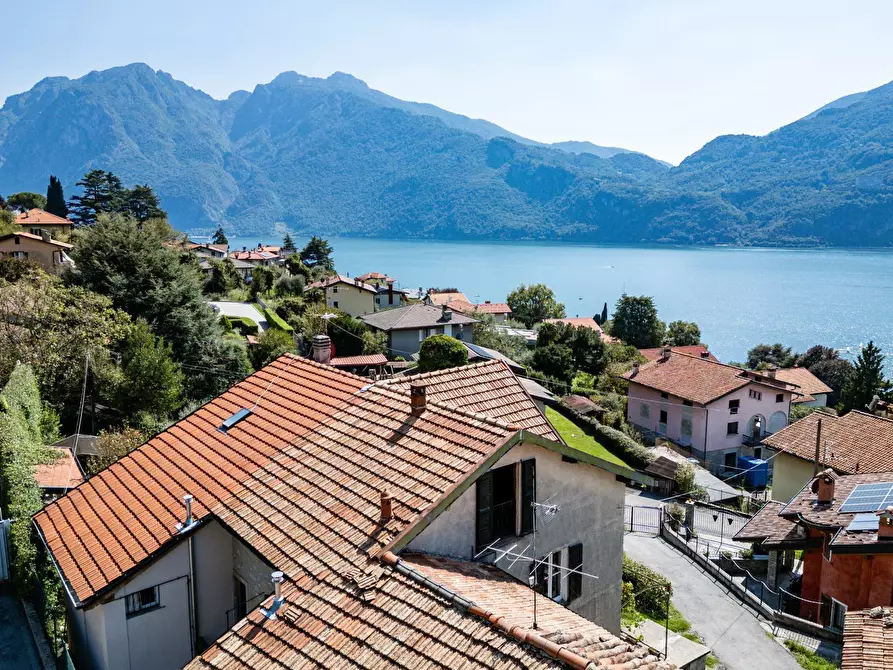 Immagine 5 di Casa indipendente in vendita  6 a Mandello Del Lario