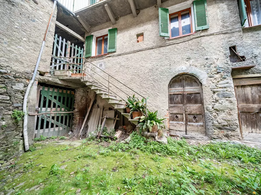 Immagine 5 di Casa indipendente in vendita  a Mandello Del Lario