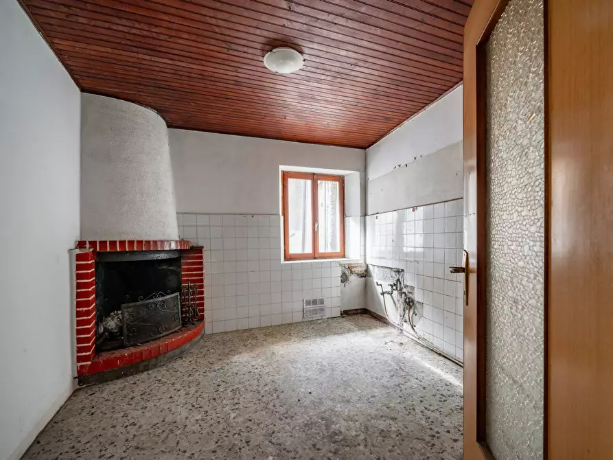 Immagine 10 di Casa indipendente in vendita  a Mandello Del Lario