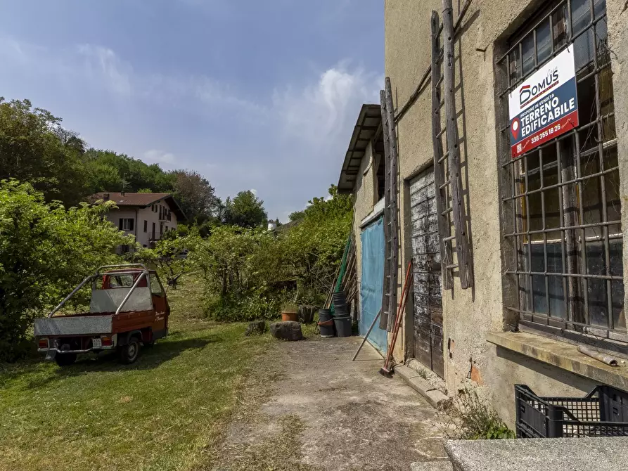 Immagine 2 di Terreno edificabile in vendita  58 a Mandello Del Lario