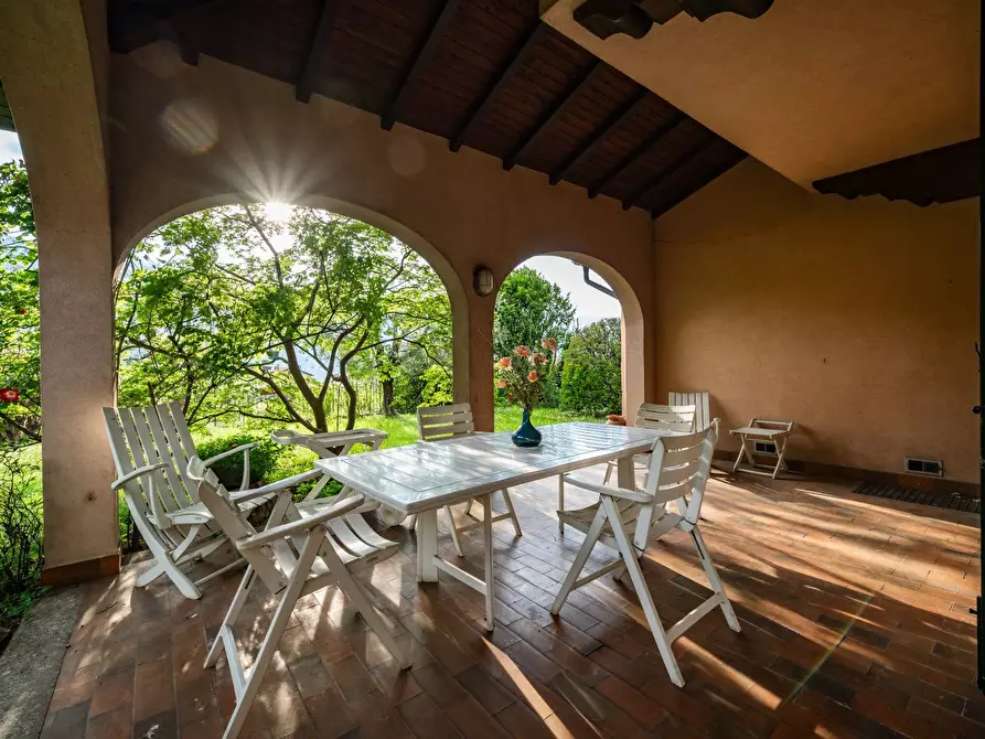 Immagine 4 di Villa in vendita  a Mandello Del Lario