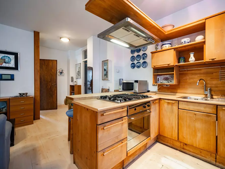 Immagine 6 di Casa indipendente in vendita  10/12 a Mandello Del Lario