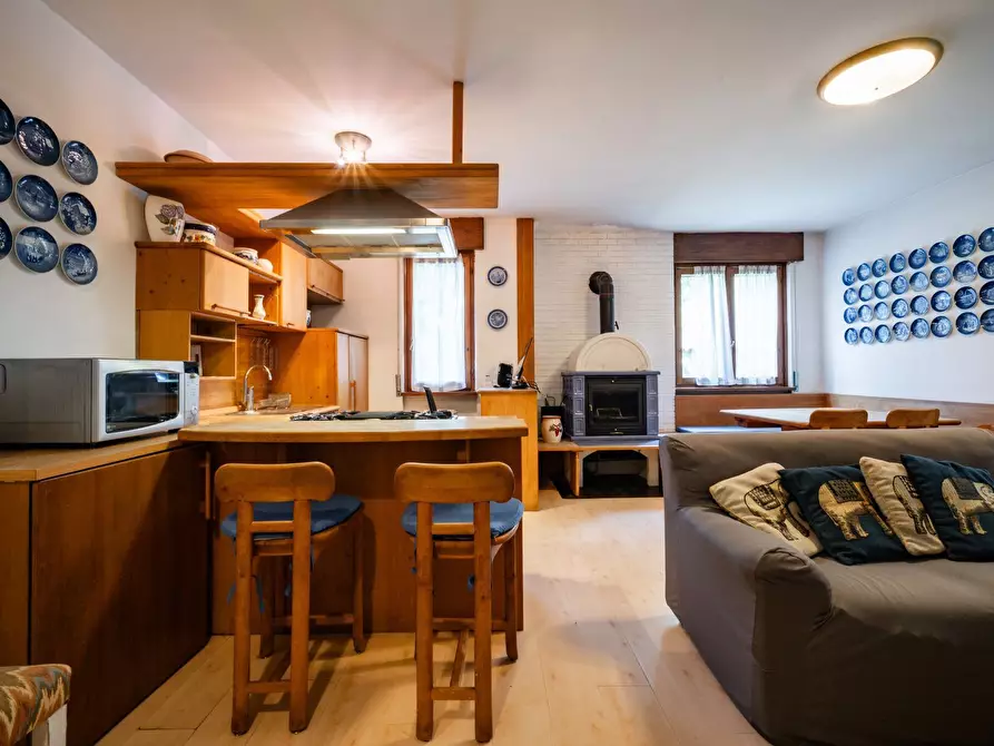 Immagine 5 di Casa indipendente in vendita  10/12 a Mandello Del Lario
