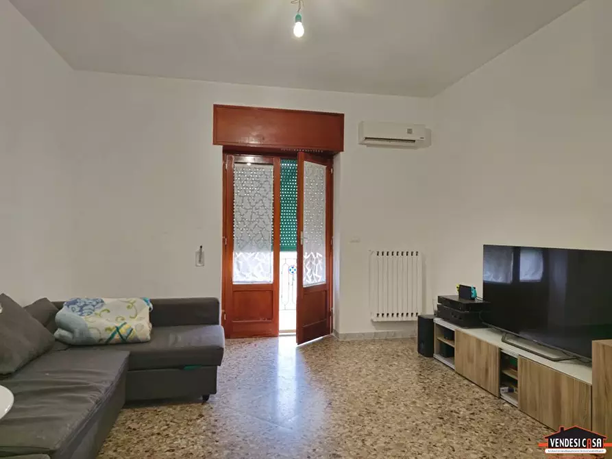 Immagine 2 di Appartamento in vendita  a Adelfia