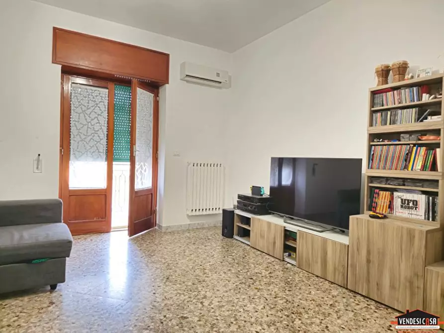 Immagine 3 di Appartamento in vendita  a Adelfia