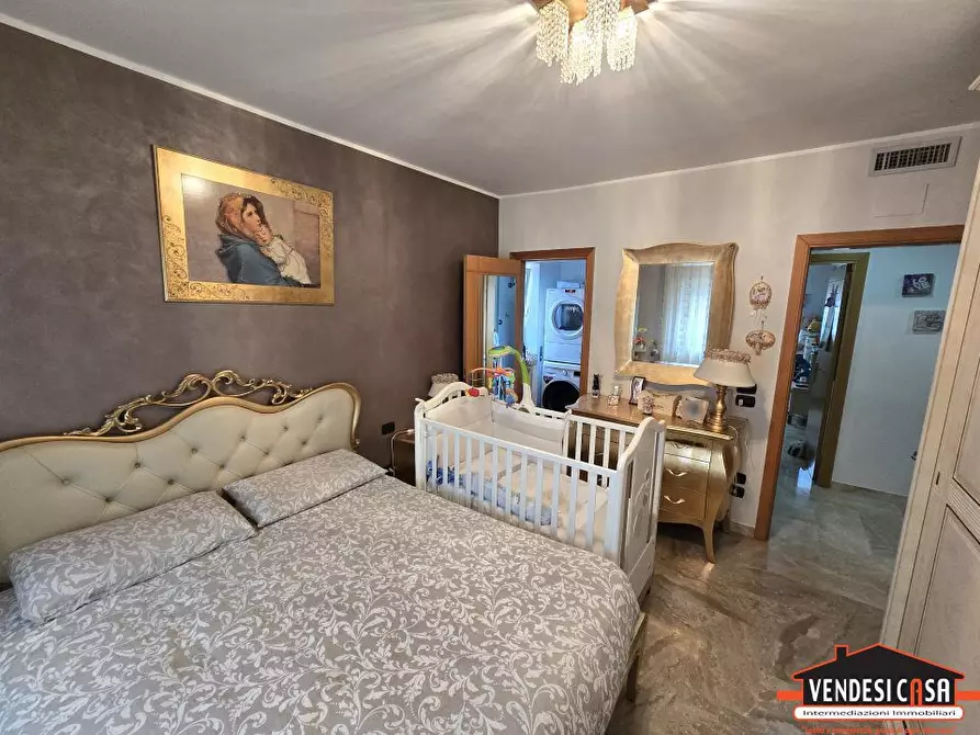 Immagine 9 di Appartamento in vendita  17 a Adelfia