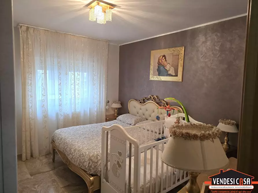 Immagine 8 di Appartamento in vendita  17 a Adelfia