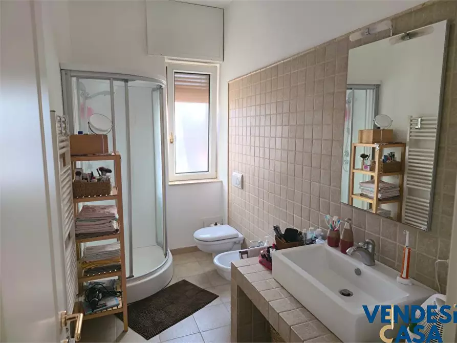 Immagine 8 di Appartamento in vendita  103 a Adelfia