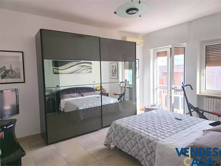 Immagine 9 di Appartamento in vendita  103 a Adelfia