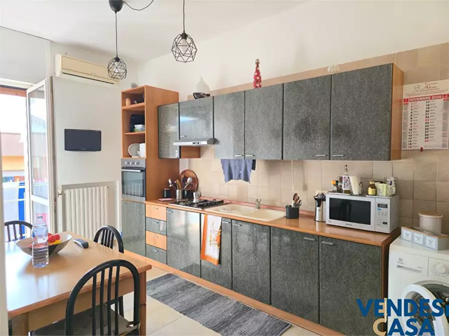 Immagine 6 di Appartamento in vendita  103 a Adelfia