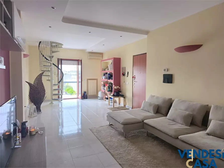 Immagine 2 di Appartamento in vendita  4 a Adelfia