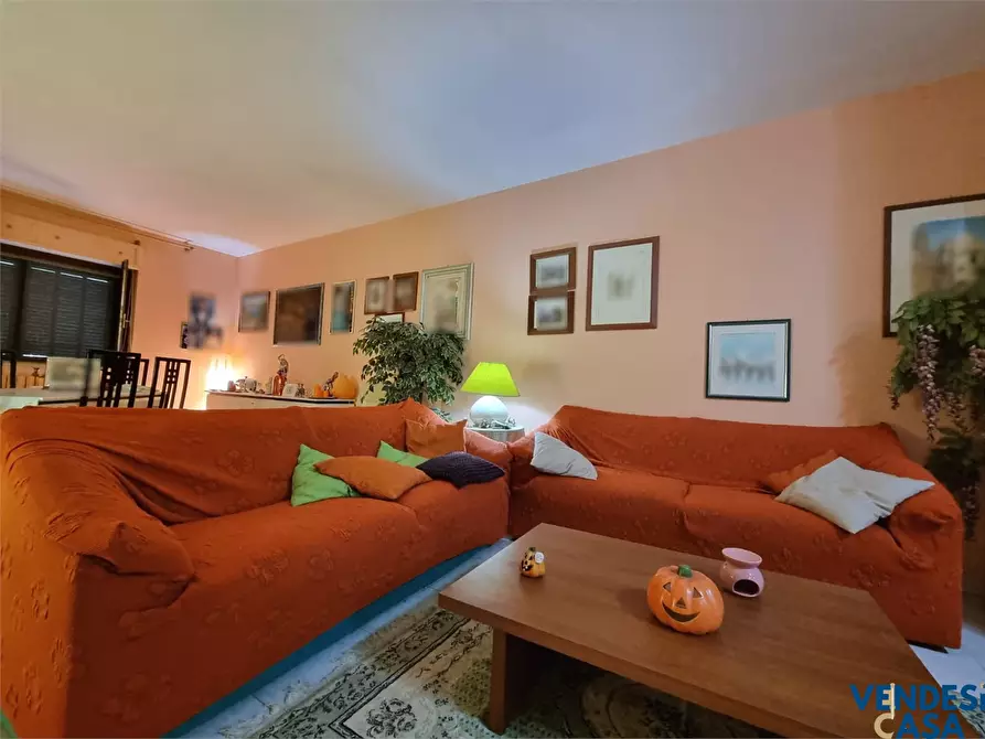 Immagine 9 di Appartamento in vendita  9 a Adelfia