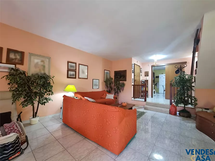 Immagine 6 di Appartamento in vendita  9 a Adelfia