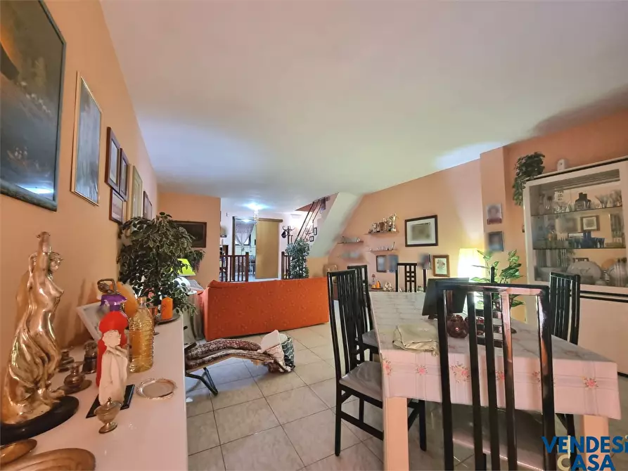 Immagine 10 di Appartamento in vendita  9 a Adelfia