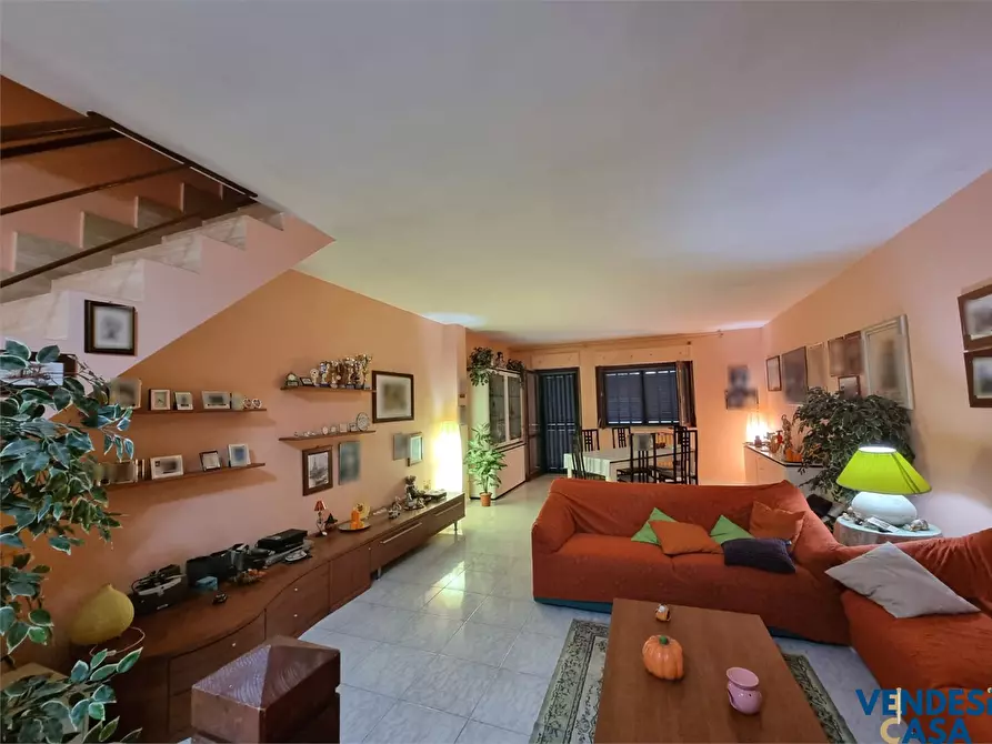 Immagine 2 di Appartamento in vendita  9 a Adelfia