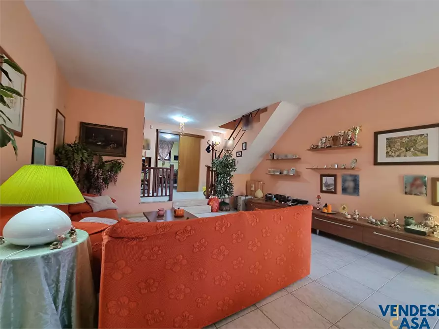 Immagine 8 di Appartamento in vendita  9 a Adelfia
