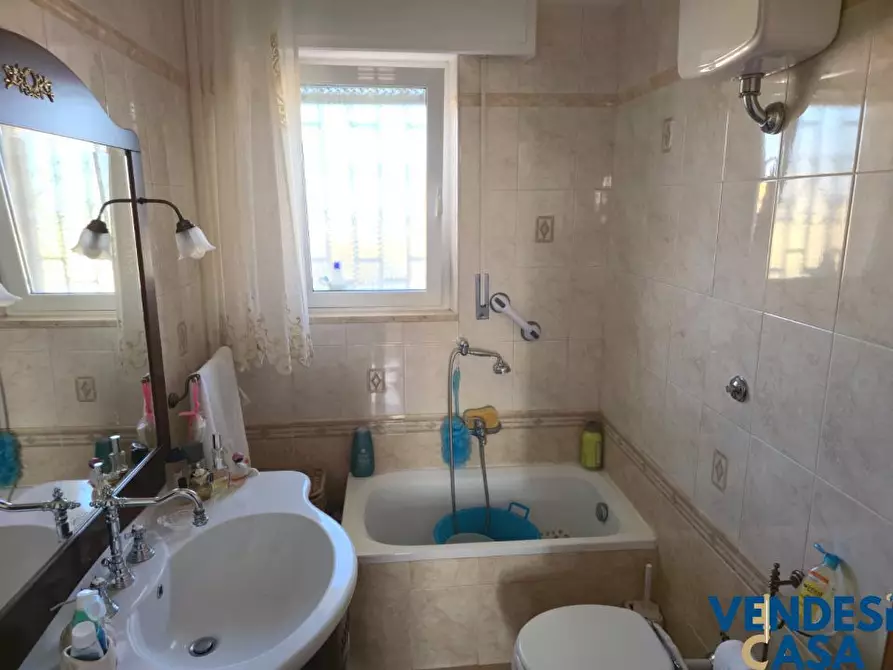 Immagine 8 di Appartamento in vendita  5 a Adelfia