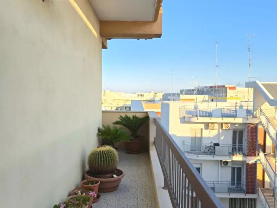 Immagine 10 di Appartamento in vendita  5 a Adelfia