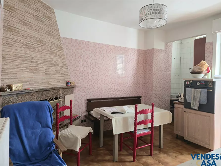 Immagine 5 di Casa indipendente in vendita  31 a Adelfia