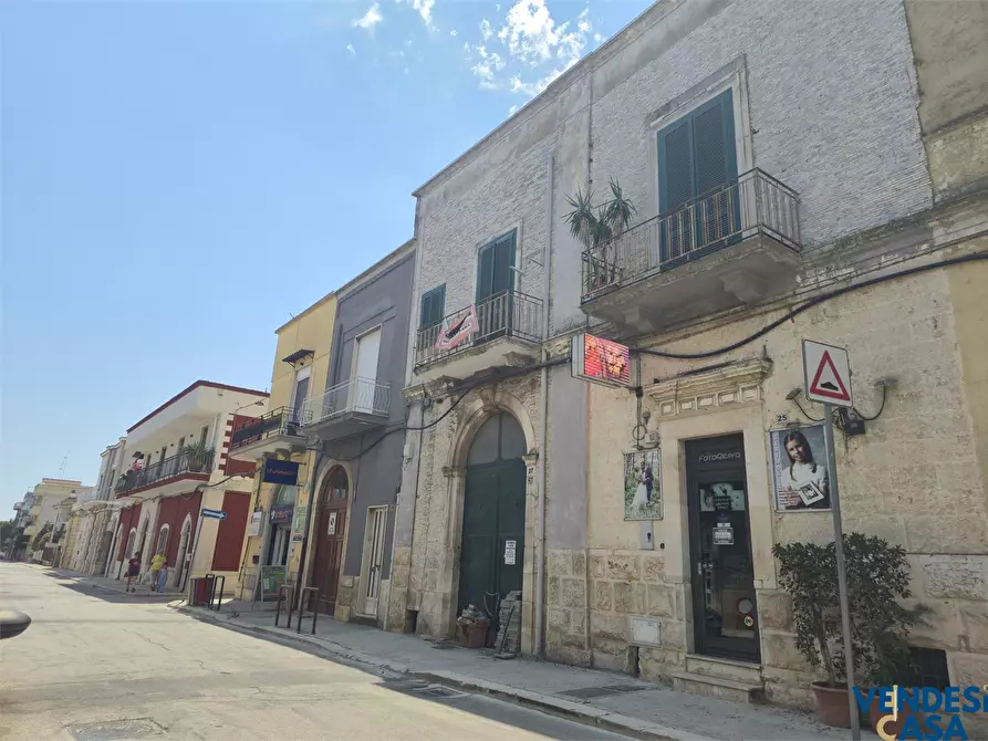Immagine 1 di Casa indipendente in vendita  27 a Adelfia