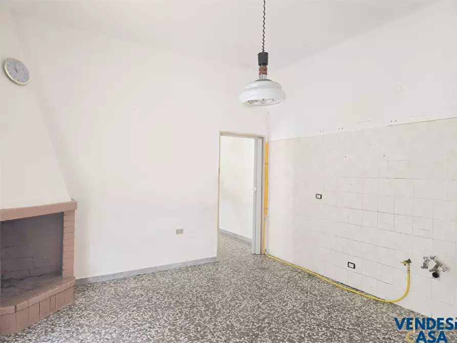 Immagine 3 di Casa indipendente in vendita  24 a Adelfia