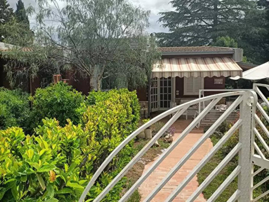 Immagine 2 di Villa in vendita  a Grumo Appula