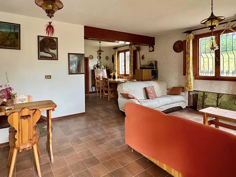 Immagine 10 di Casa indipendente in vendita  a Gaggio Montano