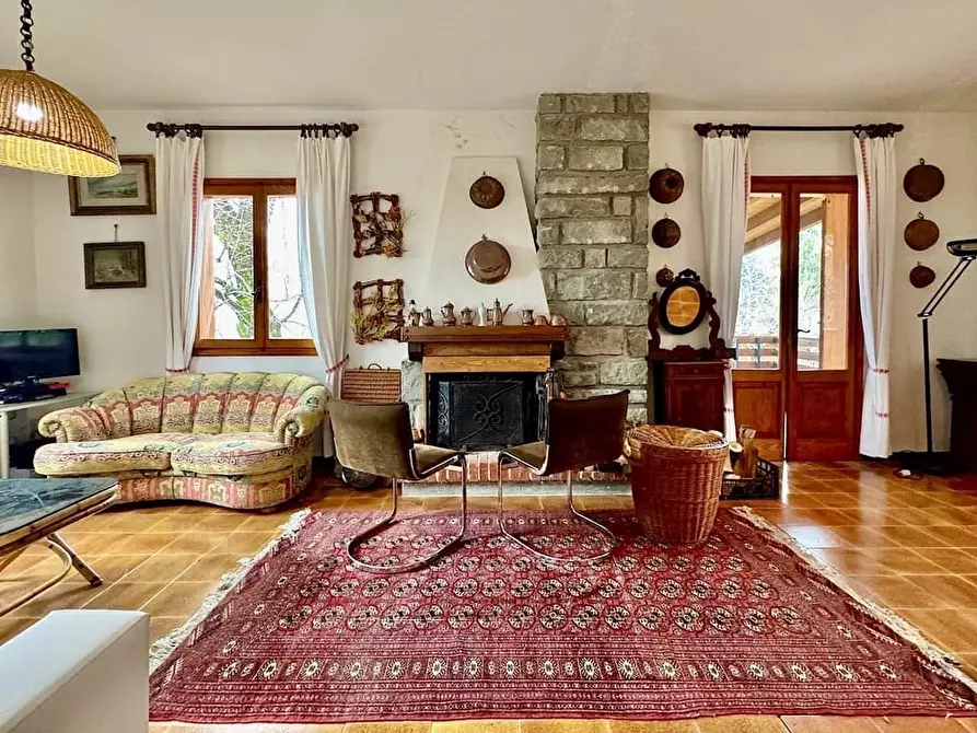 Immagine 5 di Casa indipendente in vendita  a Lizzano In Belvedere