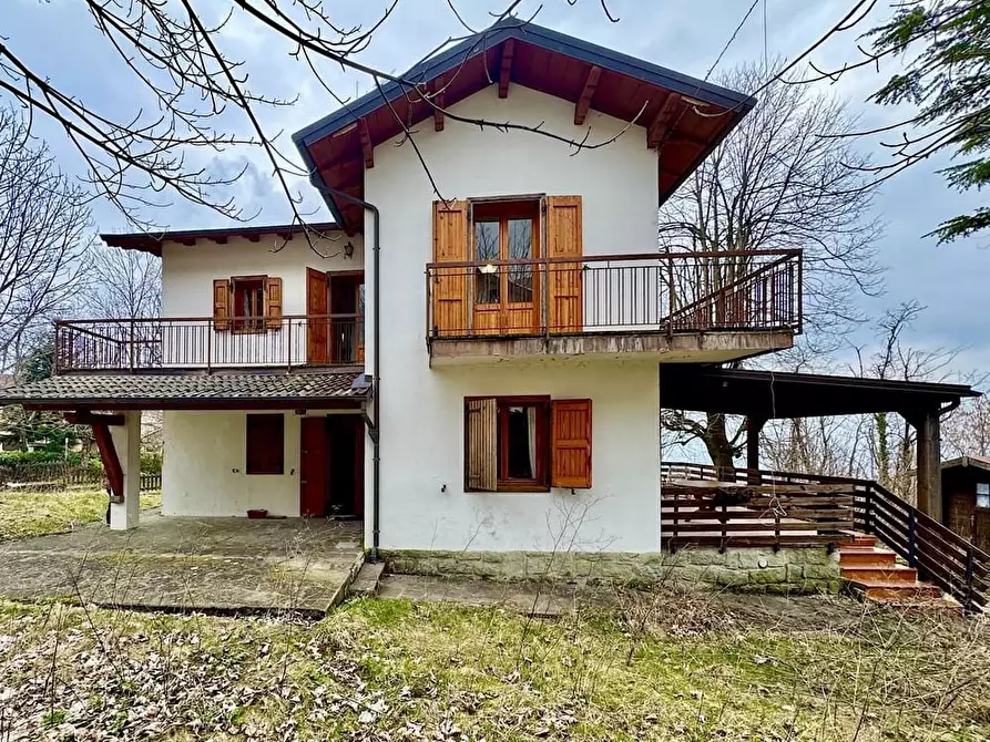 Immagine 3 di Casa indipendente in vendita  a Lizzano In Belvedere