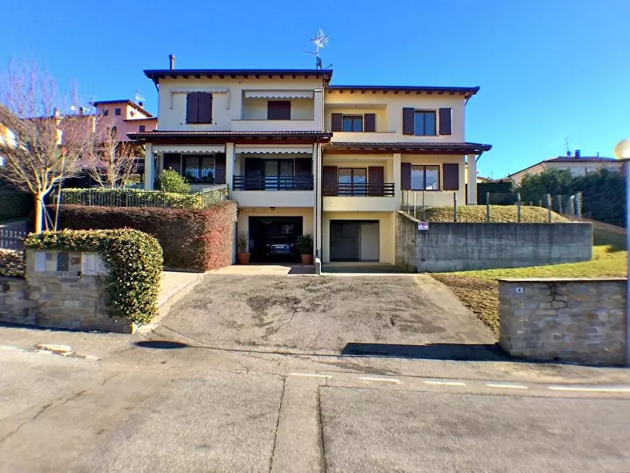 Immagine 2 di Casa semindipendente in vendita  a Castel Di Casio