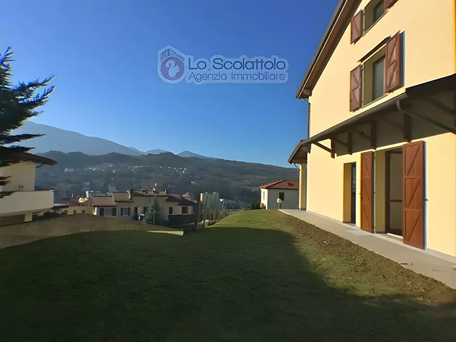 Immagine 6 di Casa semindipendente in vendita  a Castel Di Casio