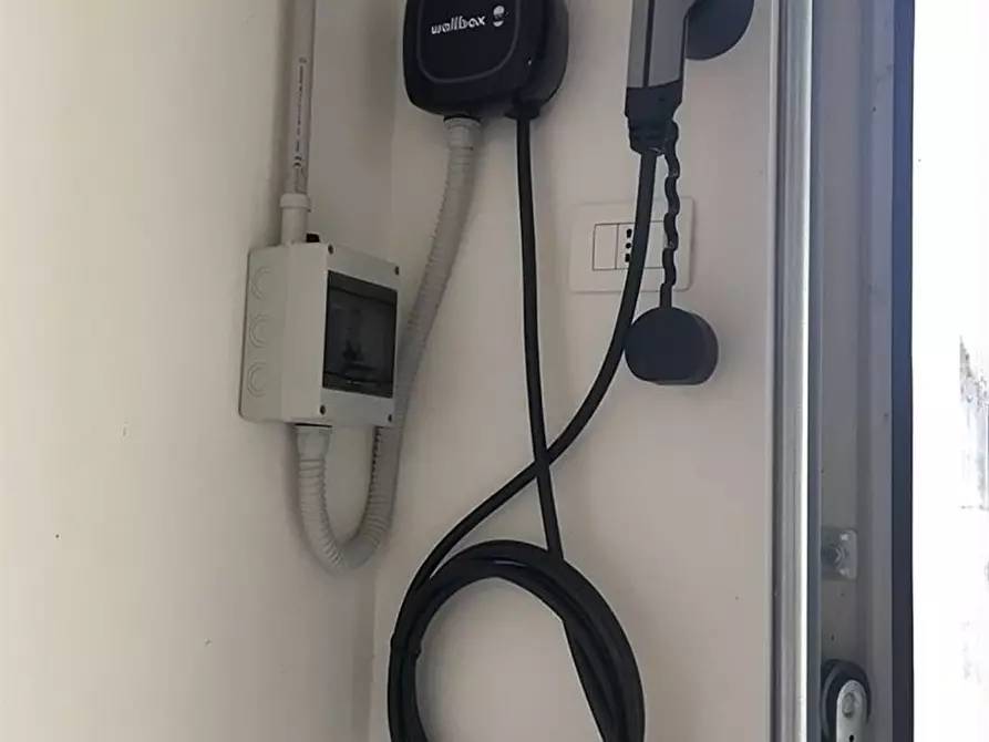 Immagine 9 di Casa semindipendente in vendita  a Castel Di Casio