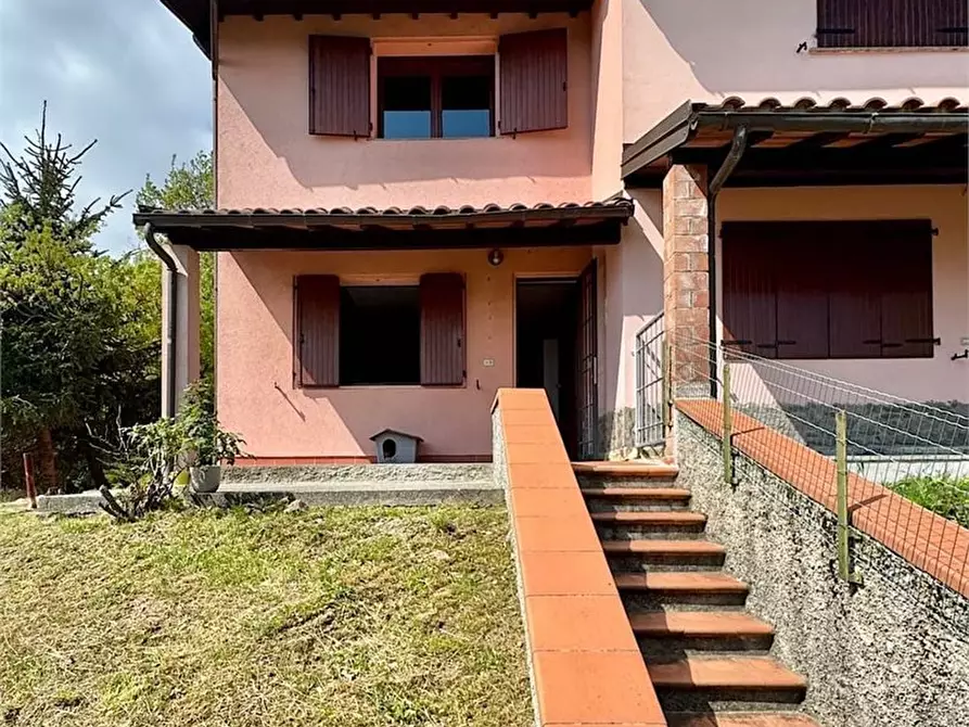Immagine 5 di Casa semindipendente in vendita  a Castel Di Casio