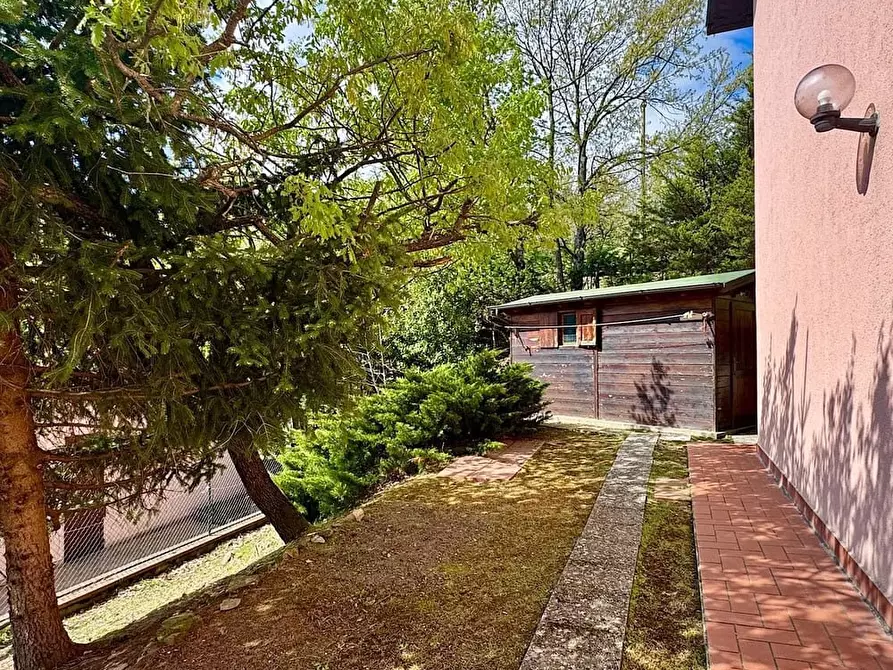 Immagine 7 di Casa semindipendente in vendita  a Castel Di Casio