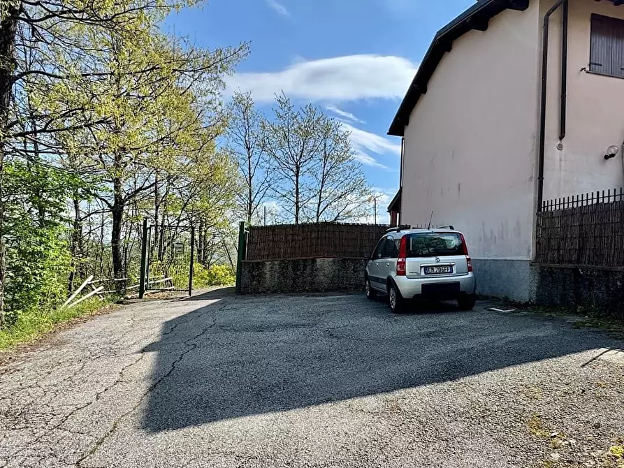 Immagine 3 di Casa semindipendente in vendita  a Castel Di Casio