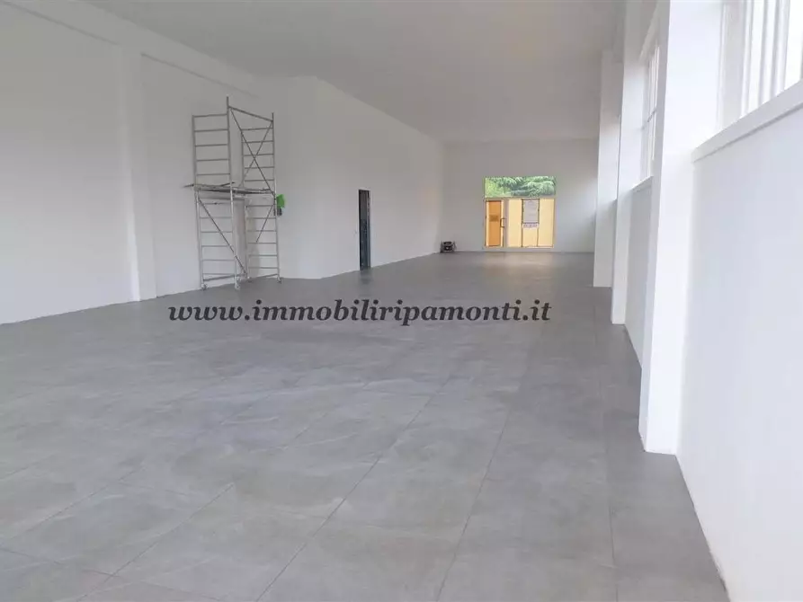 Immagine 4 di Attività artigianale in vendita  26 a Lecco