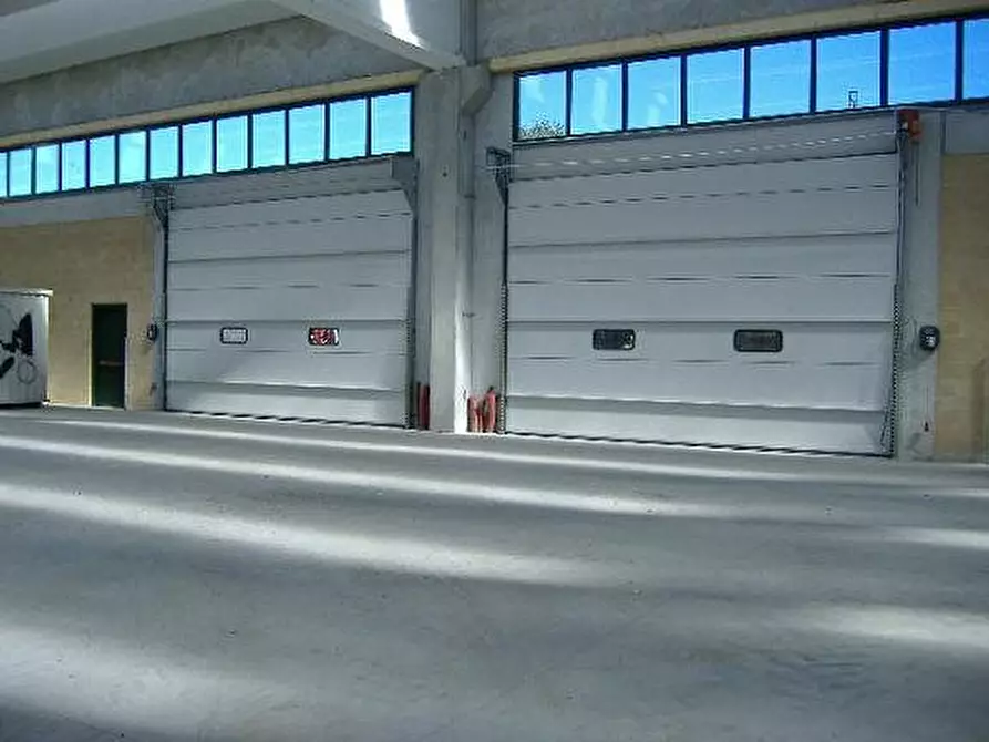 Immagine 1 di Capannone industriale in affitto  2 a Galbiate