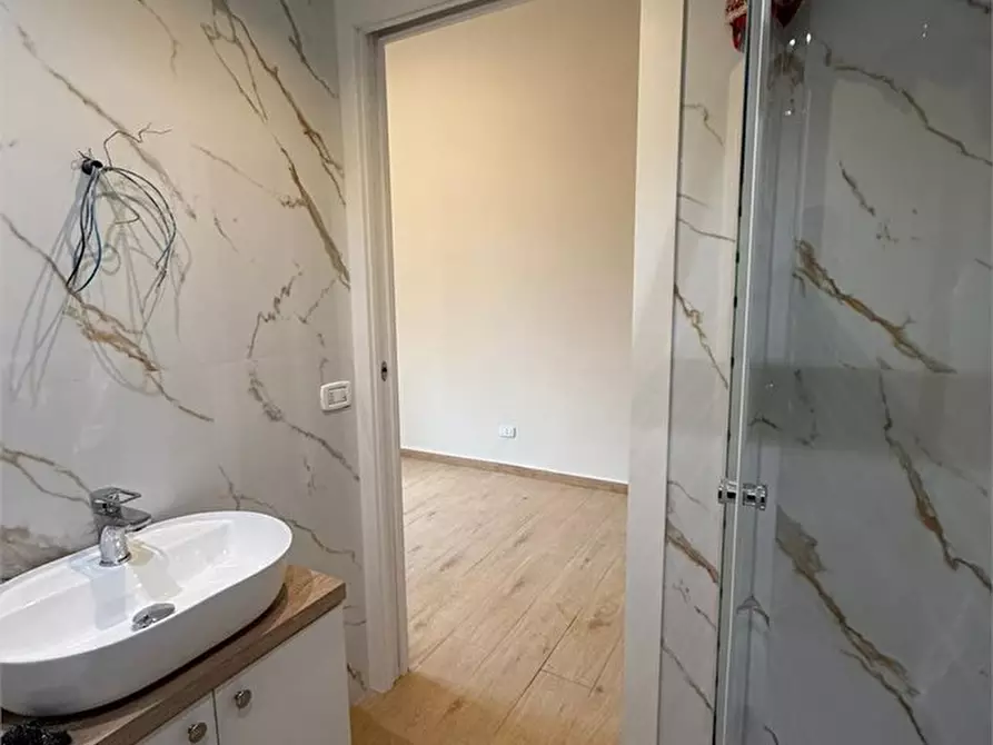 Immagine 5 di Appartamento in vendita  a Lecco