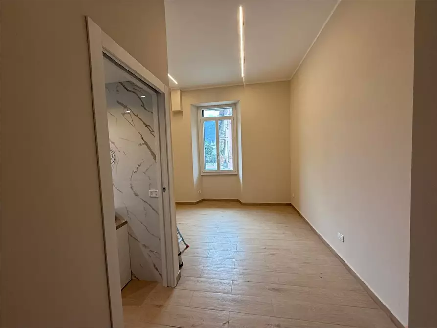 Immagine 4 di Appartamento in vendita  a Lecco