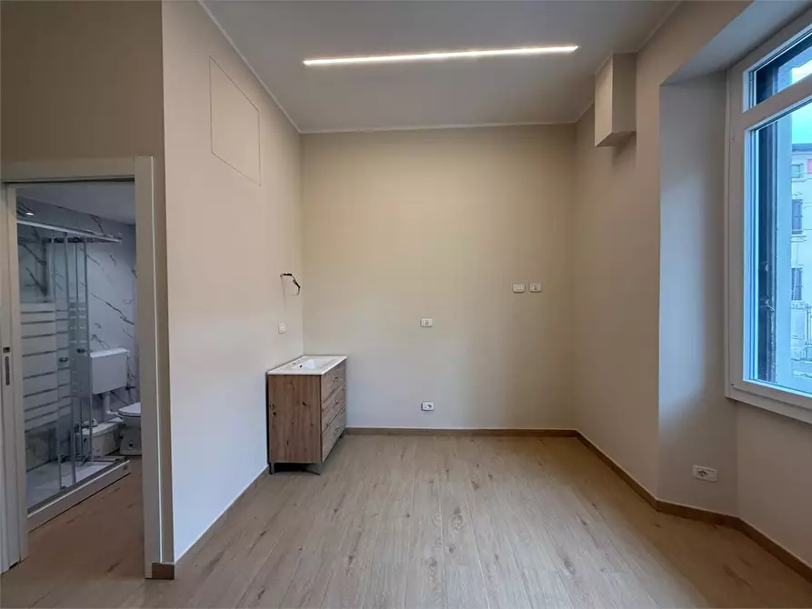 Immagine 3 di Appartamento in vendita  a Lecco
