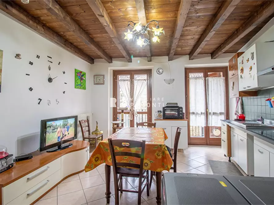 Immagine 10 di Appartamento in vendita  6 a Colle Brianza
