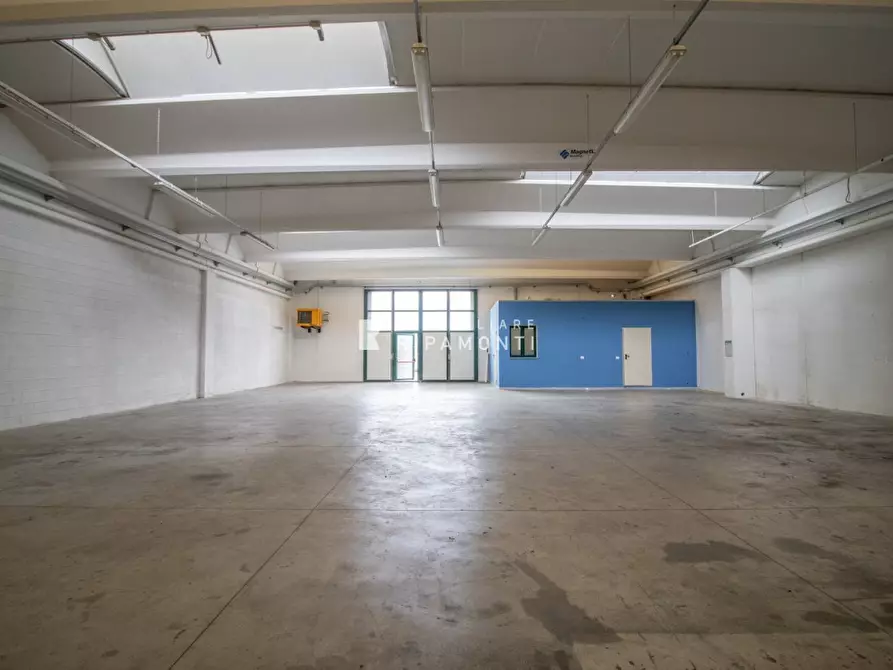 Immagine 3 di Capannone industriale in vendita  10 a Calolziocorte