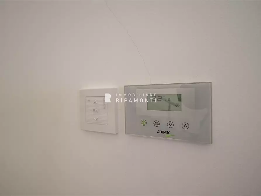 Immagine 6 di Ufficio in vendita  a Lecco