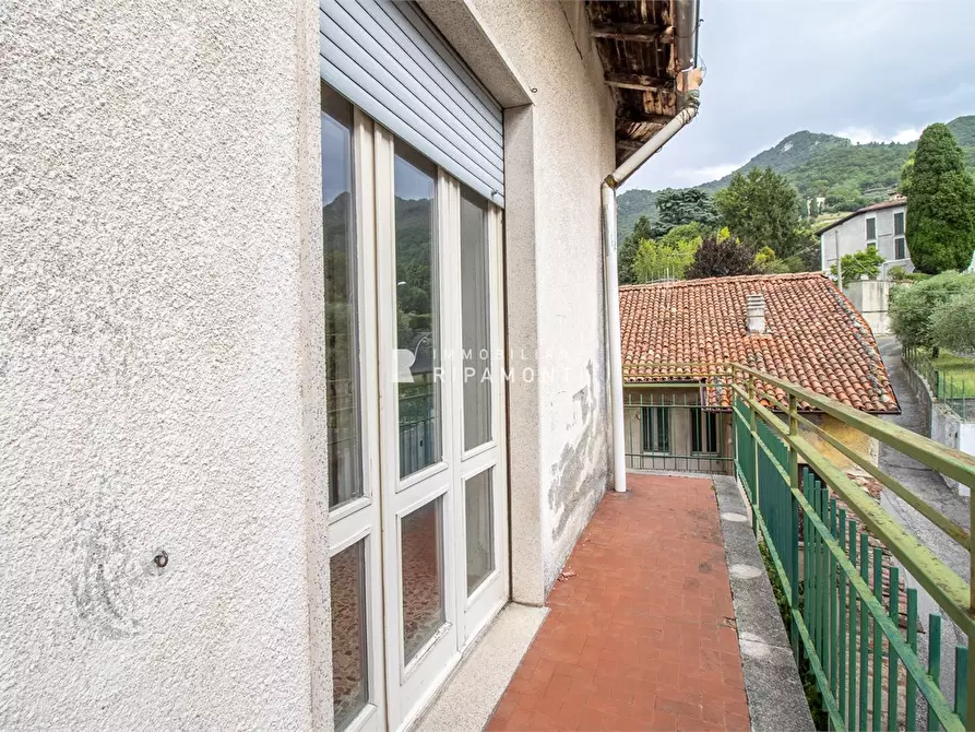Immagine 2 di Villa in vendita  3 a Galbiate