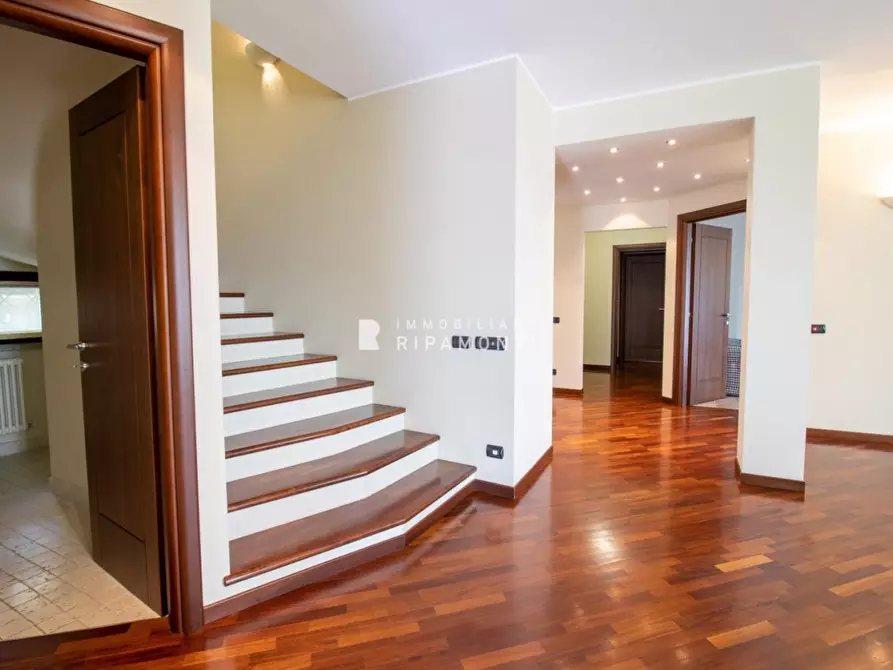 Immagine 5 di Villa in vendita  a Ello