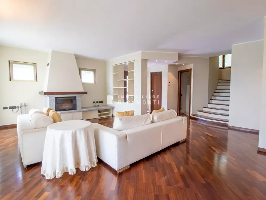 Immagine 3 di Villa in vendita  a Ello