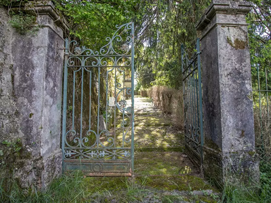 Immagine 8 di Villa in vendita  a Valgreghentino