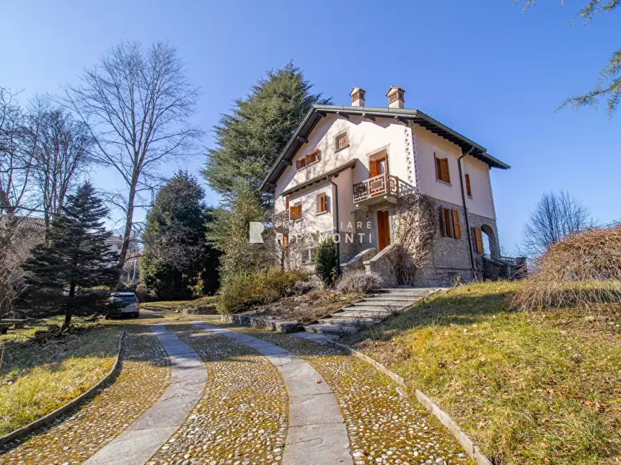 Immagine 8 di Villa in vendita  14 a Cremeno